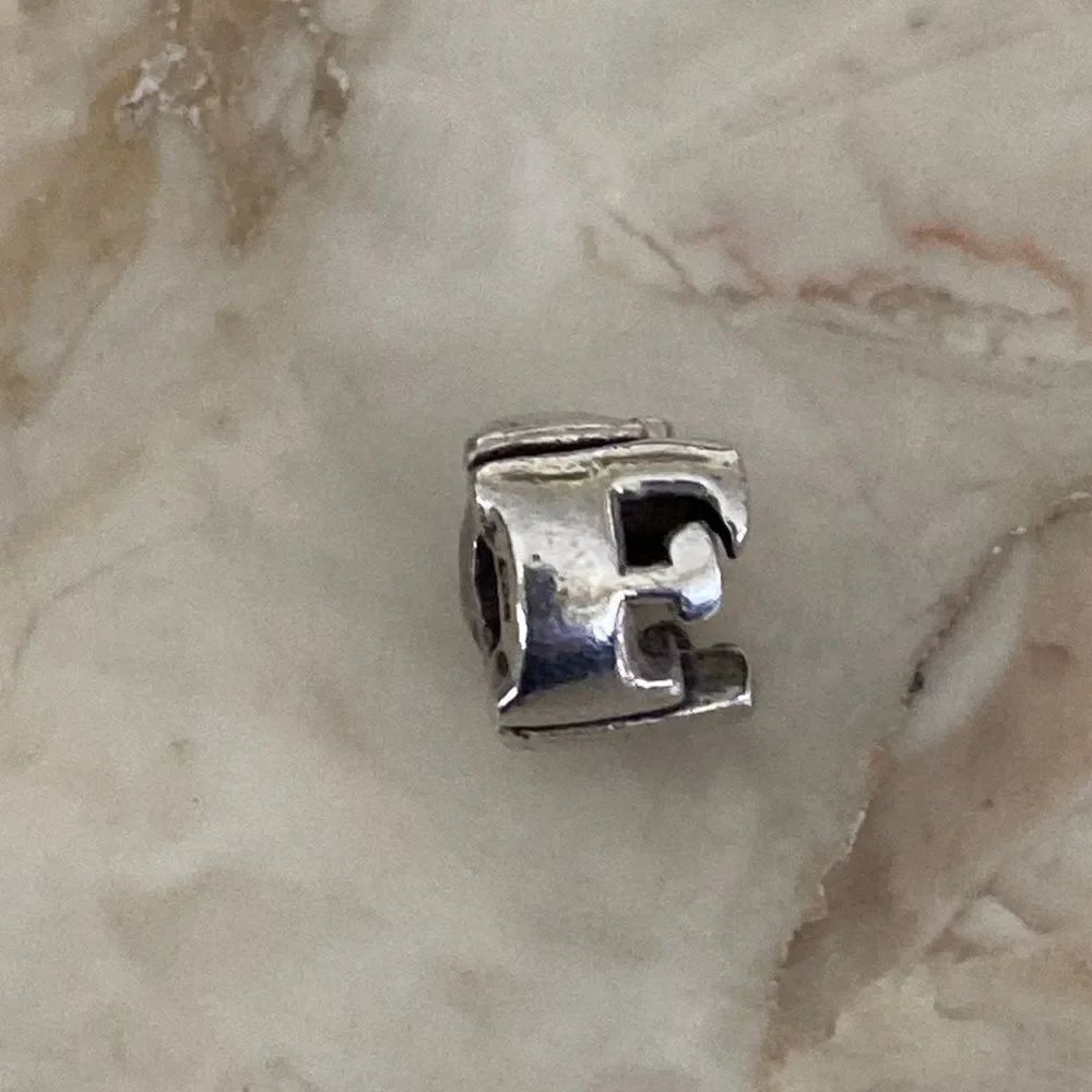 925 Sterling Silver Init”F” Charm Bead - Picture 2 of 4